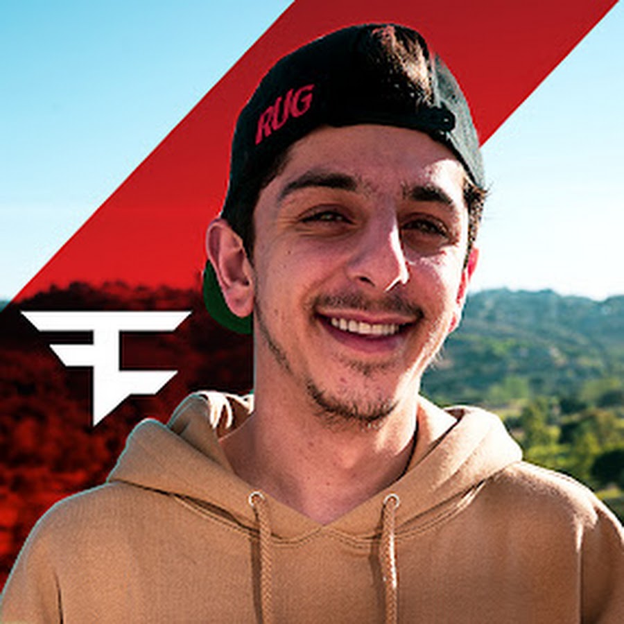 My name is Brian or FaZe Rug and I upload some lit vlogs every single day! 