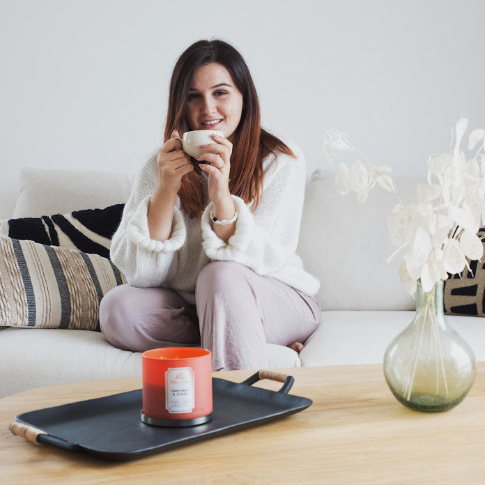 jenesuispasjolie Net Worth & Earnings (2025)