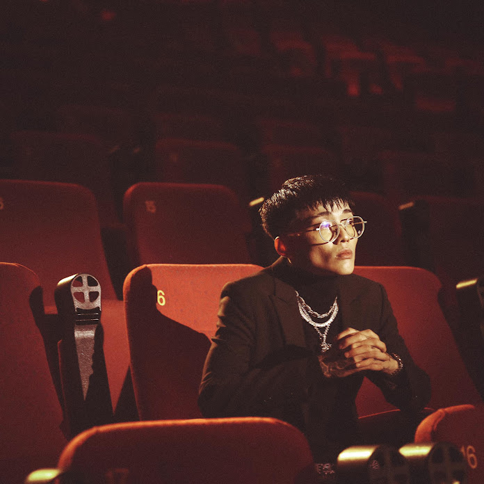 Vigga Official Net Worth & Earnings (2026)