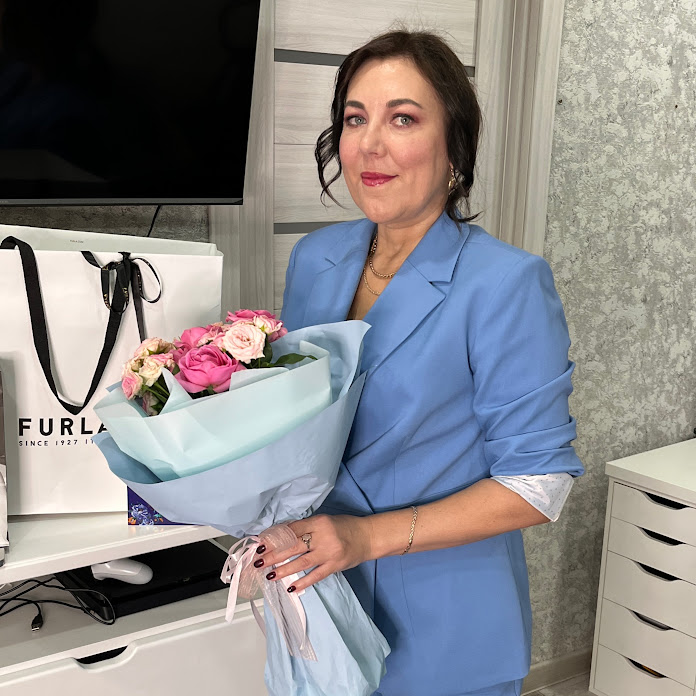 Le na Net Worth & Earnings (2026)