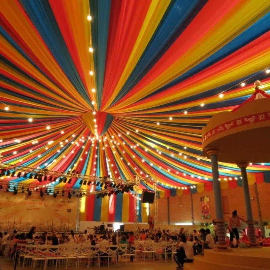 Какого цвета цирк. Цирк шапито, шатер. Какого цвета цирк. Большой санкт-петербургский государственный цирк. Цвета цирка.