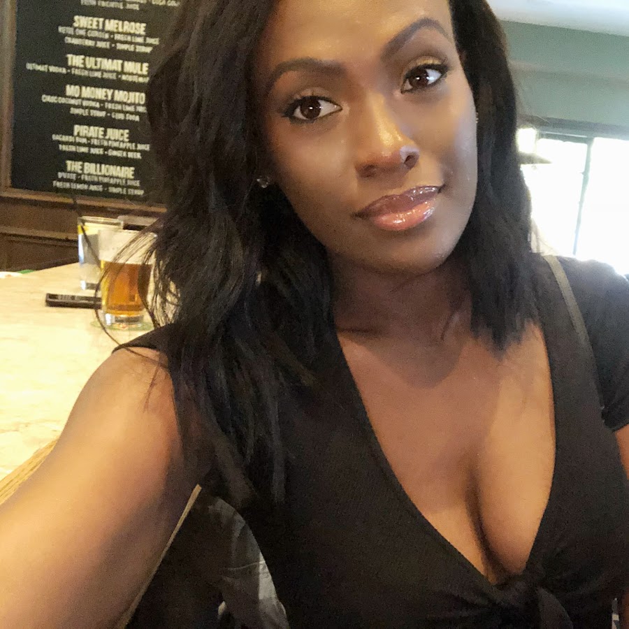 Who is Brooke Thomas? 