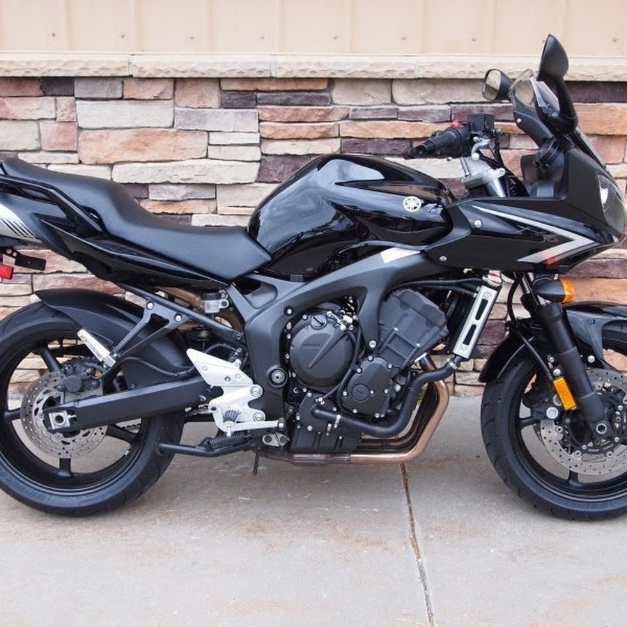 Yamaha fz6r Yellow