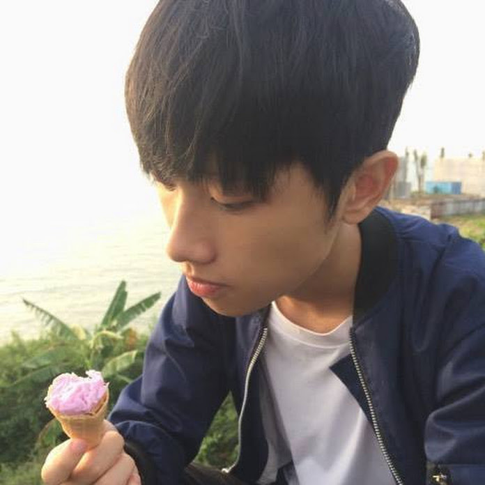 KiMi Gaming Net Worth & Earnings (2026)