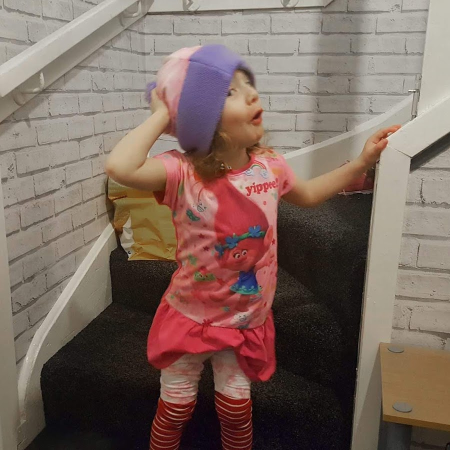 Lenzie's World Of Fun - YouTube