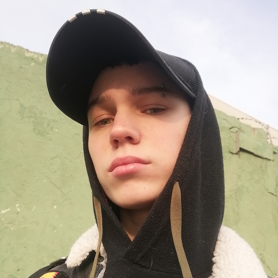 Крутые девушки карандашом
