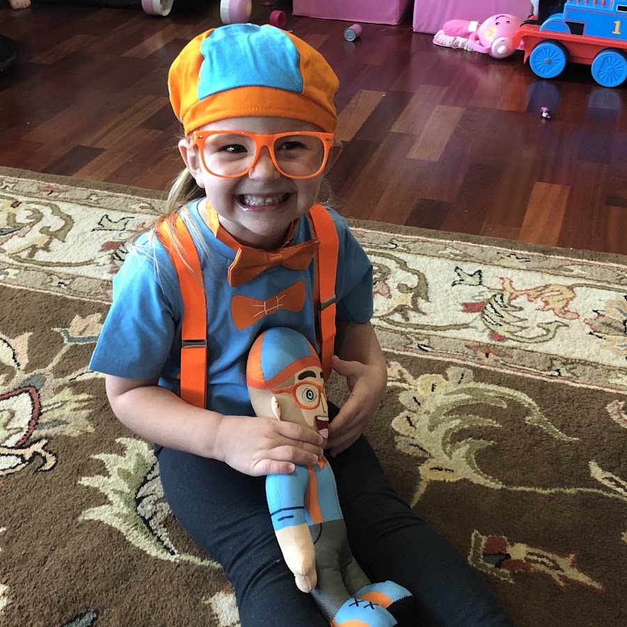 Harper’s World Of Toys - YouTube