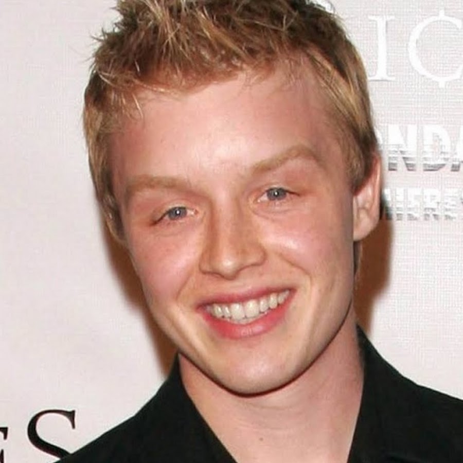 Noel Fisher - Topic - YouTube