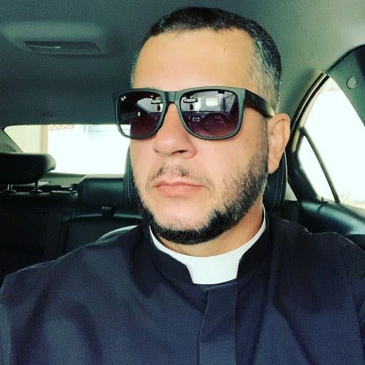 Padre Jefferson Cruz Veronês