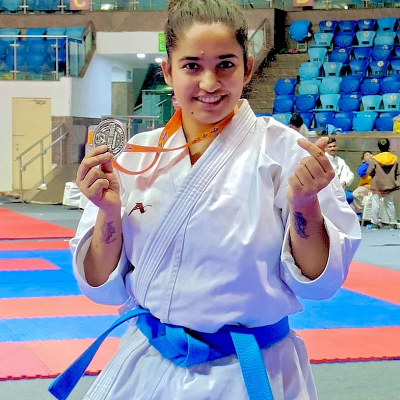 Eshwari Joshi-the fitness vogue ai