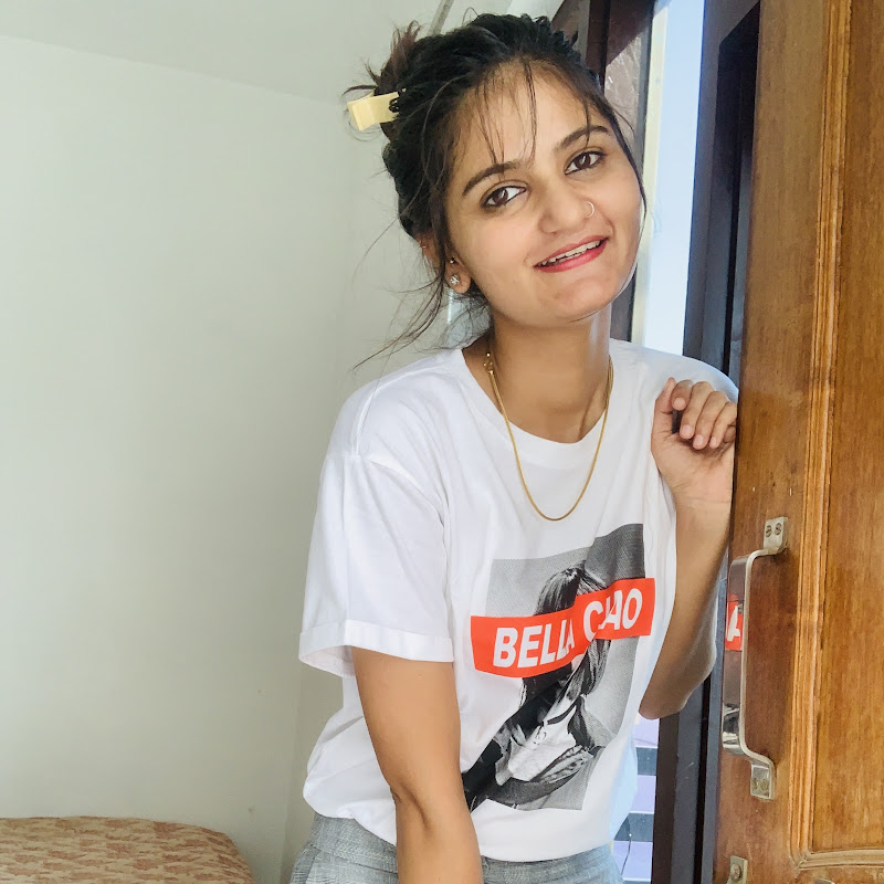 Younggirl pooja