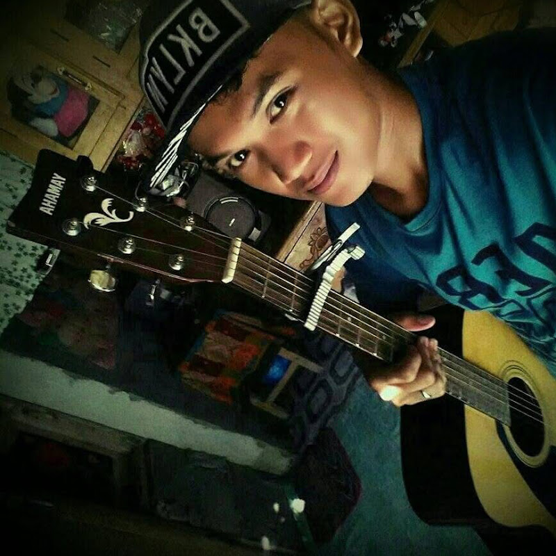 Von Guitar Song
