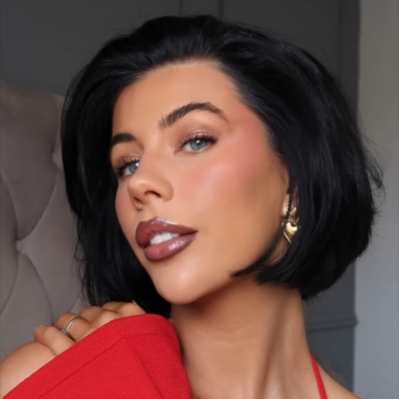 Bobbi Aston