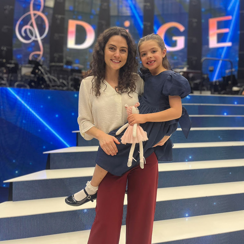 Maya & Melissa Portella 