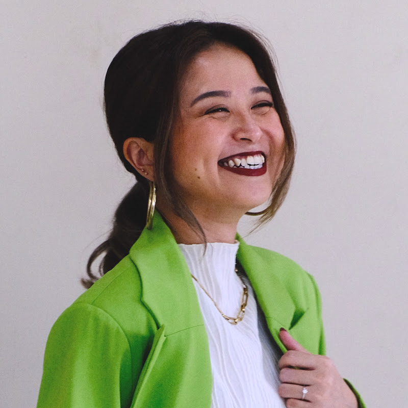 Wendy Vaz | Small Girl, Big Talk Podcast icon