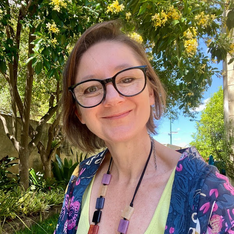 Amber Bennison Art - Gel Printing and Collage Logo