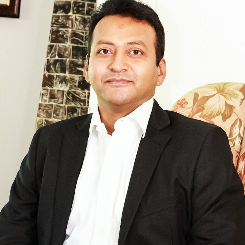 Dr Ajay Makan
