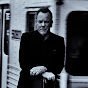 neAcecq-nvU-channel-avatar-Kiefer Sutherland