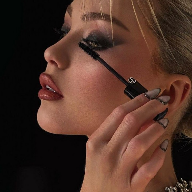 THE.DARK.FEMININE