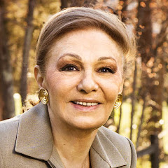 Farah Pahlavi Official Page