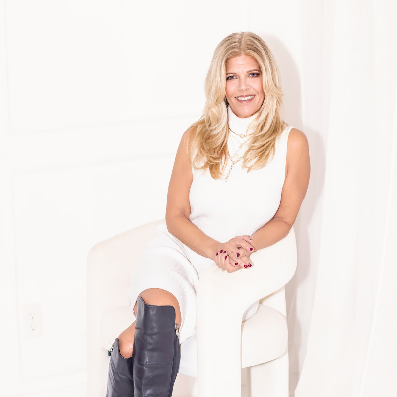 Shelly O'Neil-LPT Realty Luxury