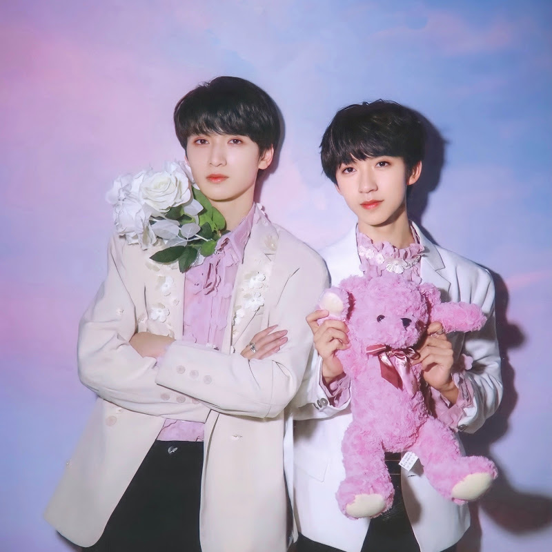 𝐓𝐢𝐍𝐚 𝐕ươ𝐧𝐠