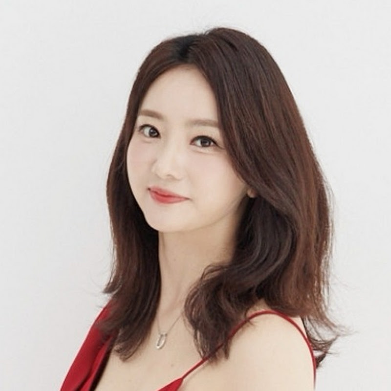 조수빈큐레이션 Logo