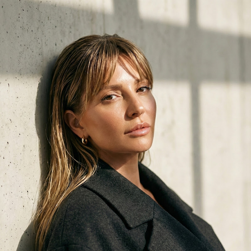 Сила притяжения Отношения Психология  Деньги Logo