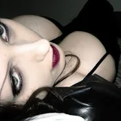 → ♥【Ｑｕｅｅｎｉｅ】