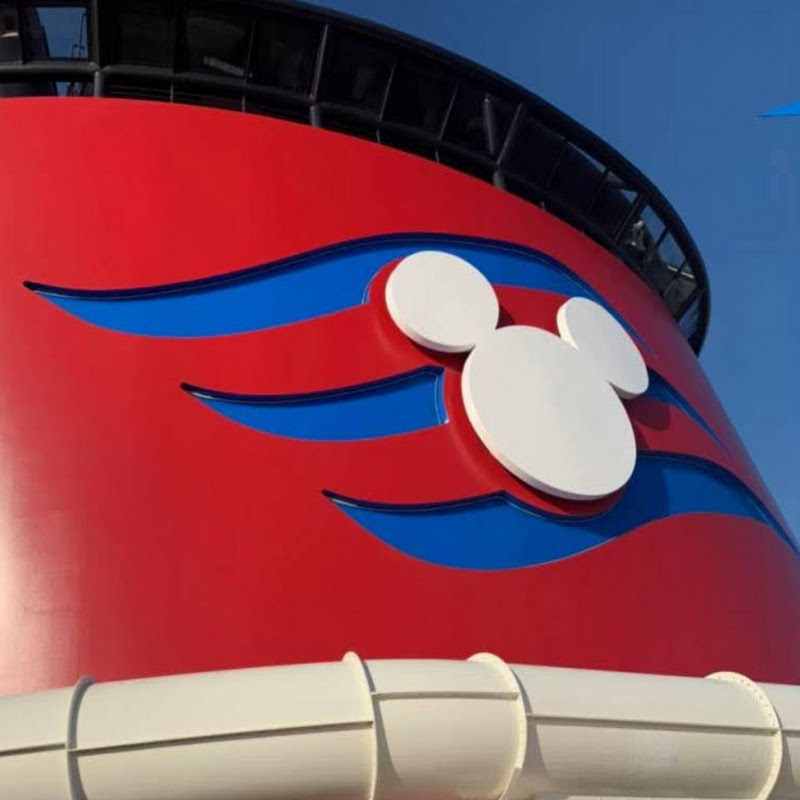 AKIRA WORLD CRUISE