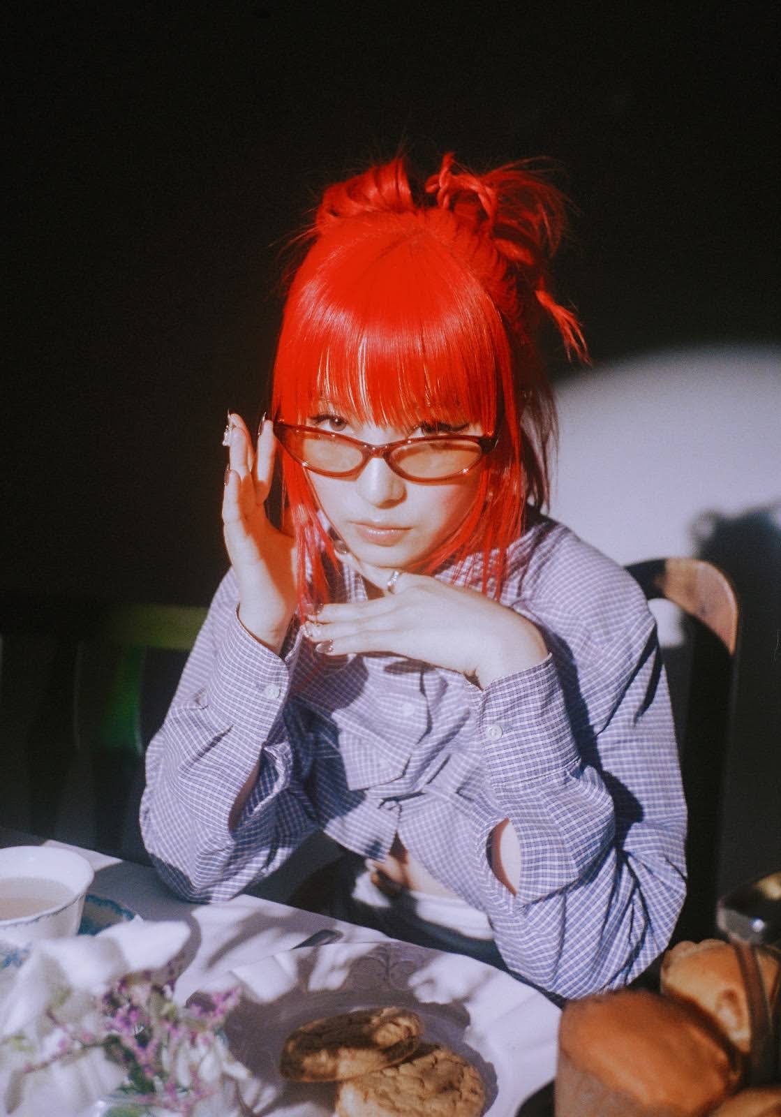 a子 Ako - YouTube