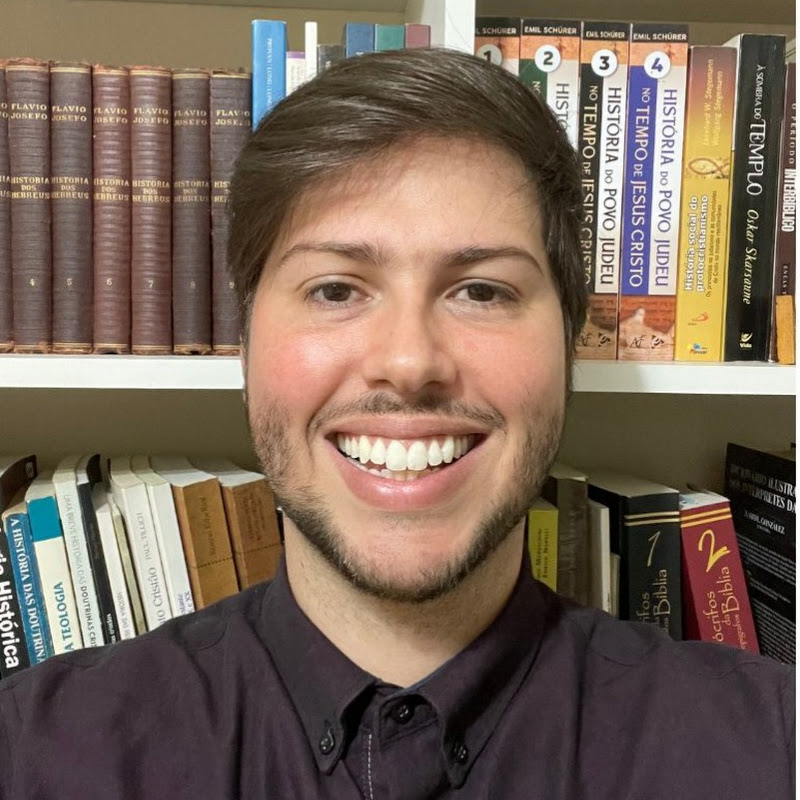 Professor Lucas Gesta