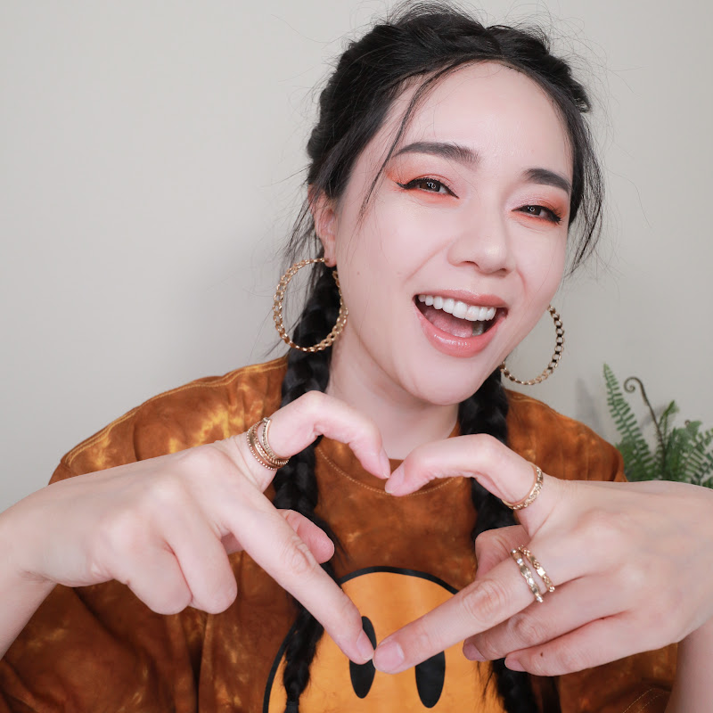 沛莉一家回台灣 Logo