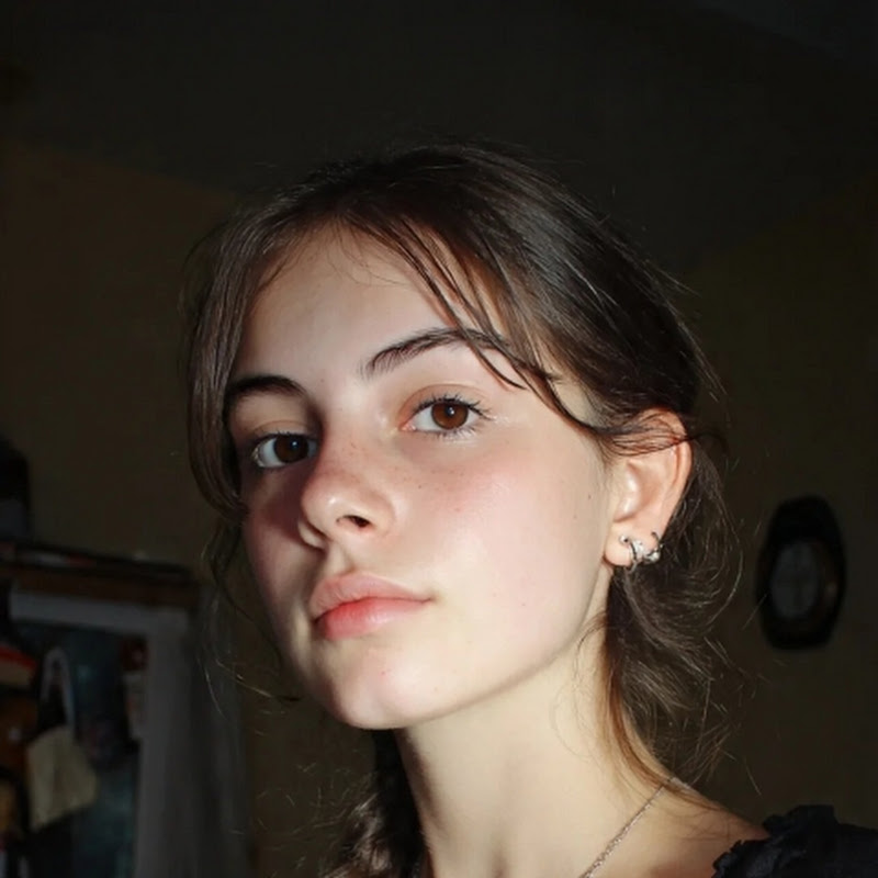 Hire qween💝divyanshi💝 — Entertainment YouTube creator for sponsorships