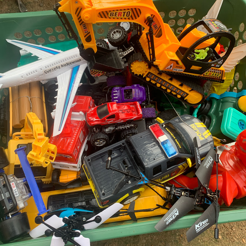 Kenzie main Truck sapi