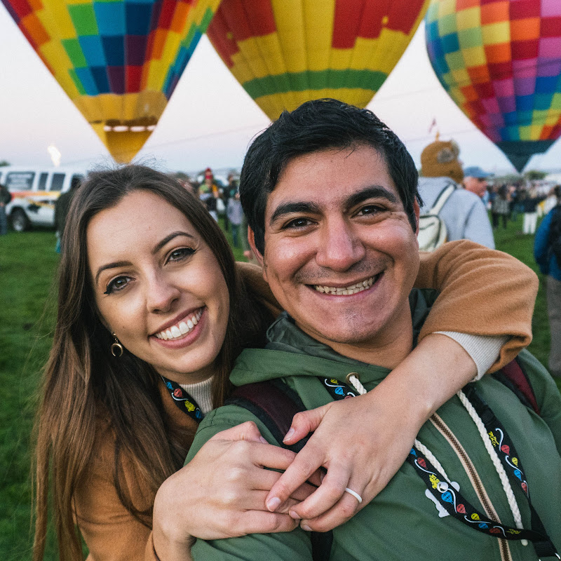 Tourist to Local Logo