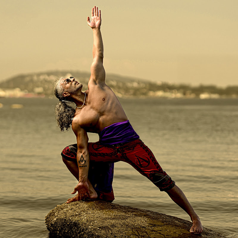 Aturkaryan: Fit . Yoga . Defense 