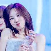 - 𝗠𝗔𝗬𝗕𝗘 𝗟𝗔𝗥𝗦𝗔 ఌ︎