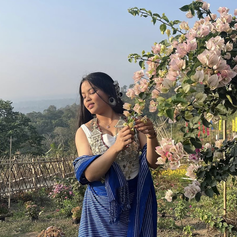 Nisha Reang Vlogs
