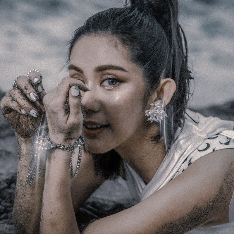 Margaret Wang 王宇婕 Logo