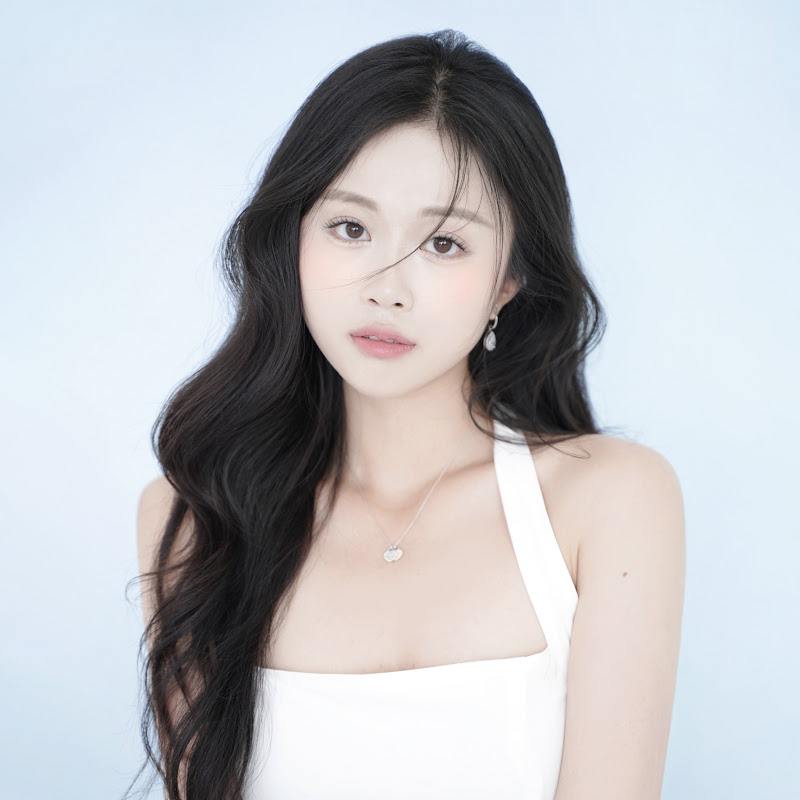 How to start vlogging with JUST your phone! | Tips for Filming, Editing, and More! 📱🎀