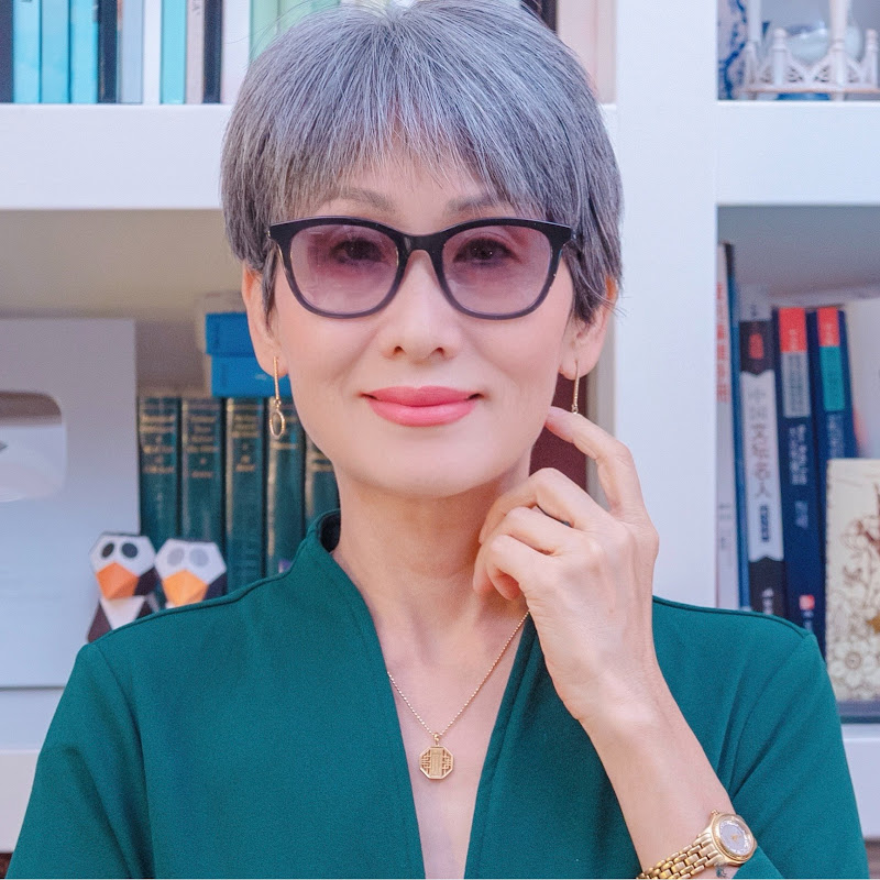 2025年的繁榮是「假」的？揭秘2026年美股的殘酷劇本（附70年數據）｜為什麼我說明年上半年要「空倉」等待？