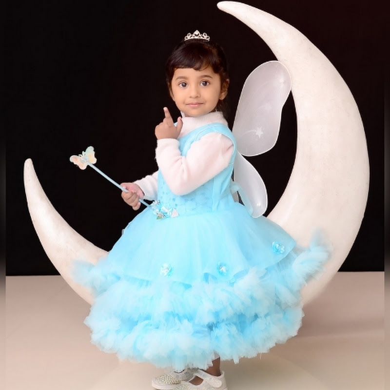 Pari's happy world