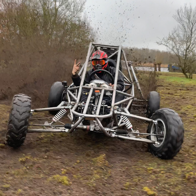 HOMEMADE MADNESS Logo