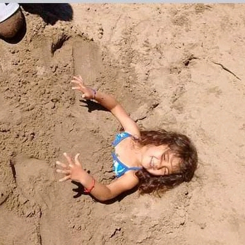 ZOE FLORES..#