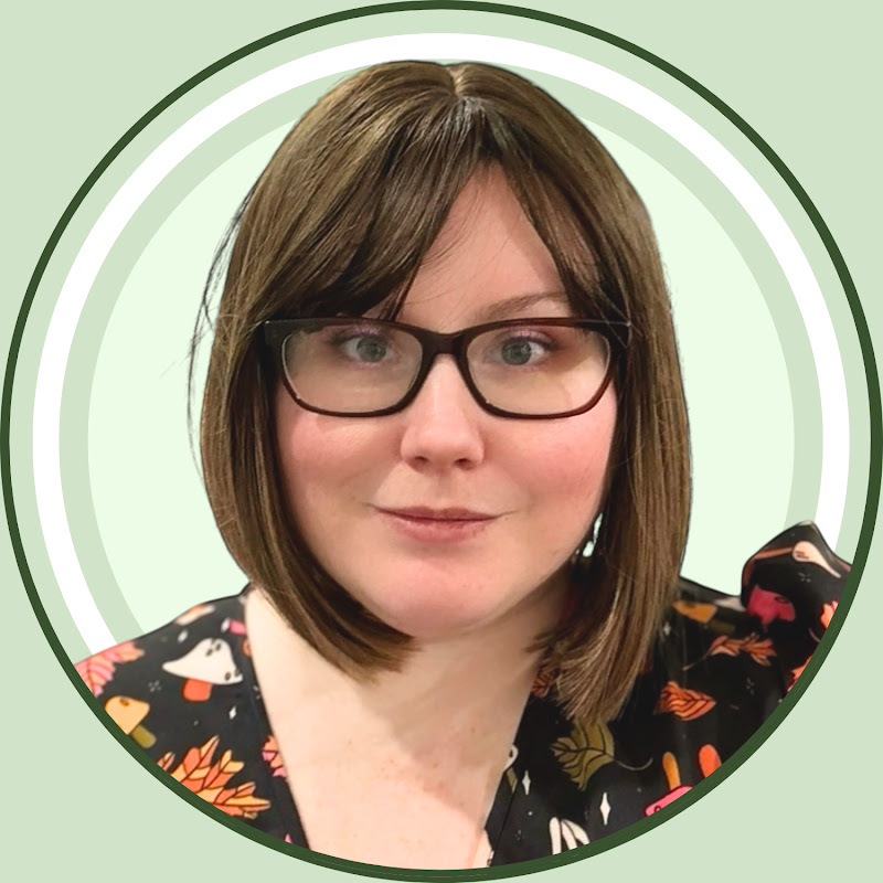 Lorna at The Monday Corner