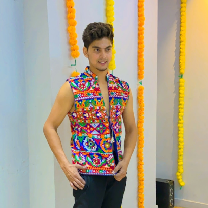 Vivek Ratz