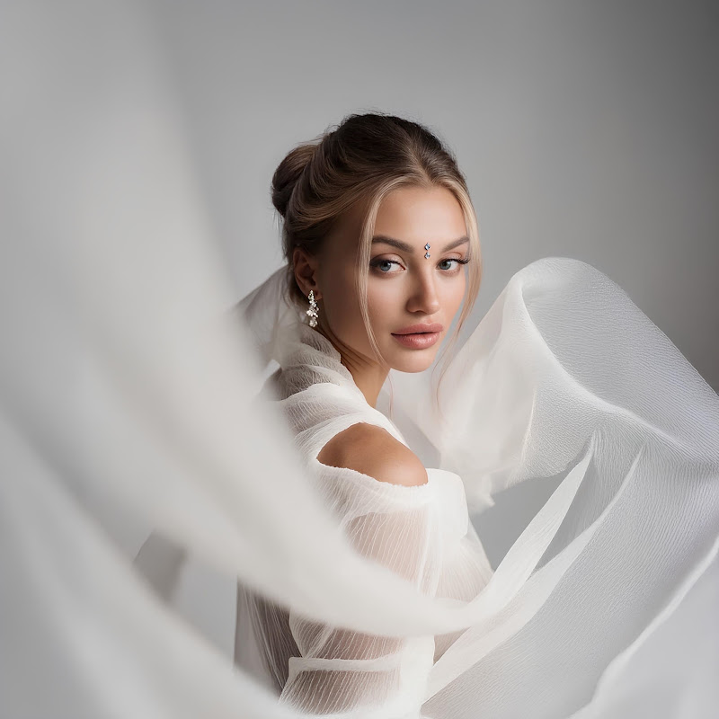 Алена Шах Logo