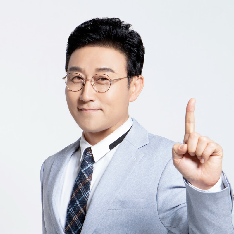 김현욱의 지식의길 Logo