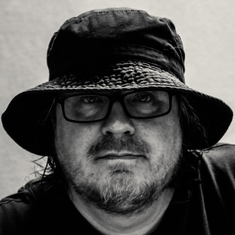 Serious Feather Logo